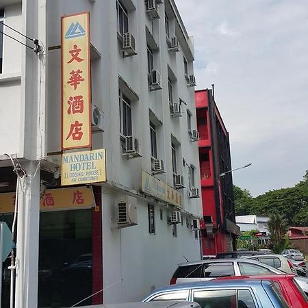 Mandarin Hotel Kuching Esterno foto