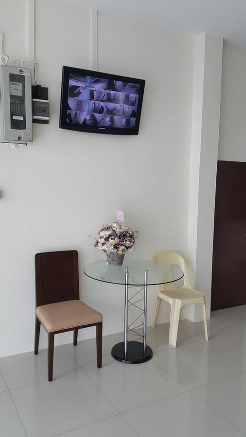 Mandarin Hotel Kuching Esterno foto